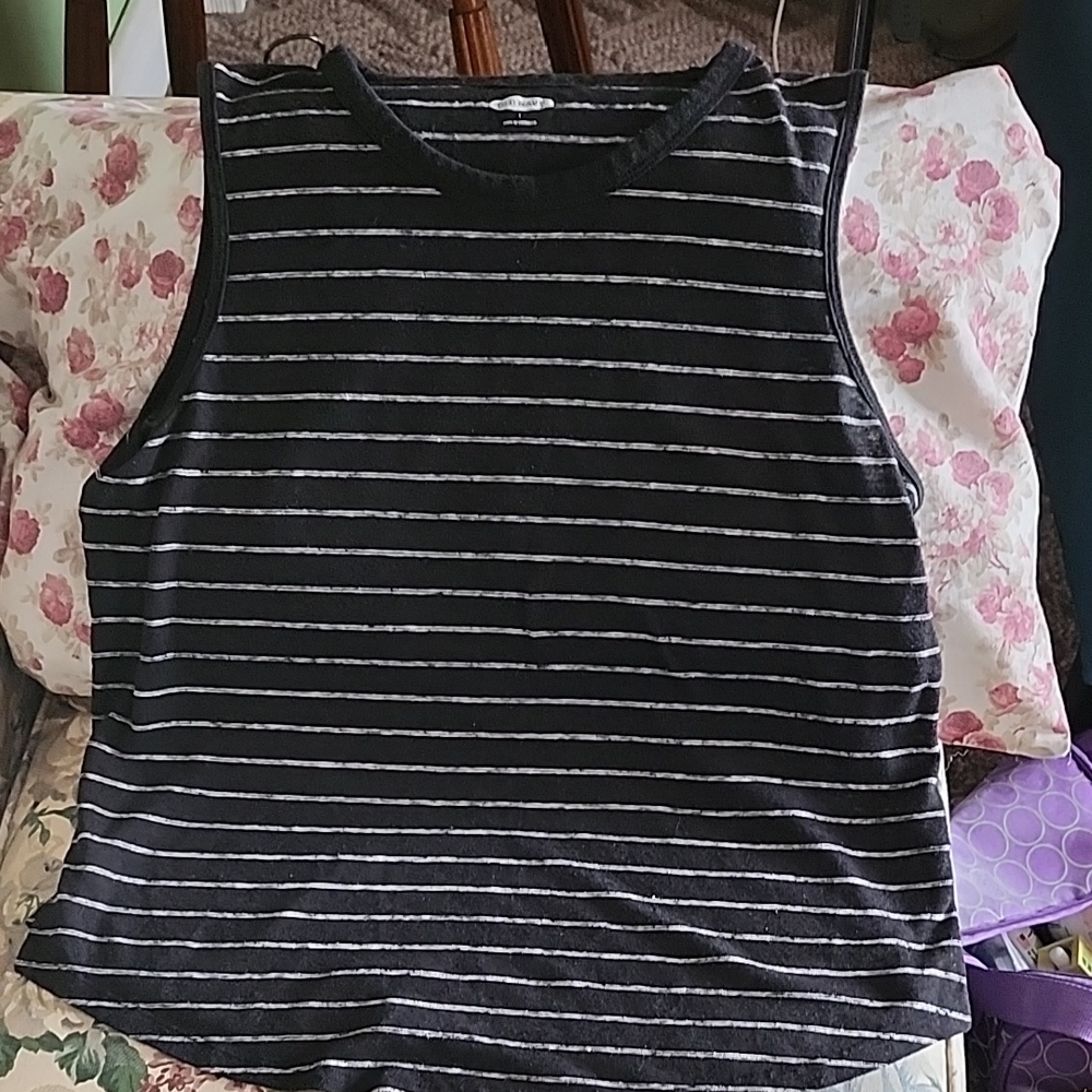 Old Navy Black and White Boxy Muscle Tee
